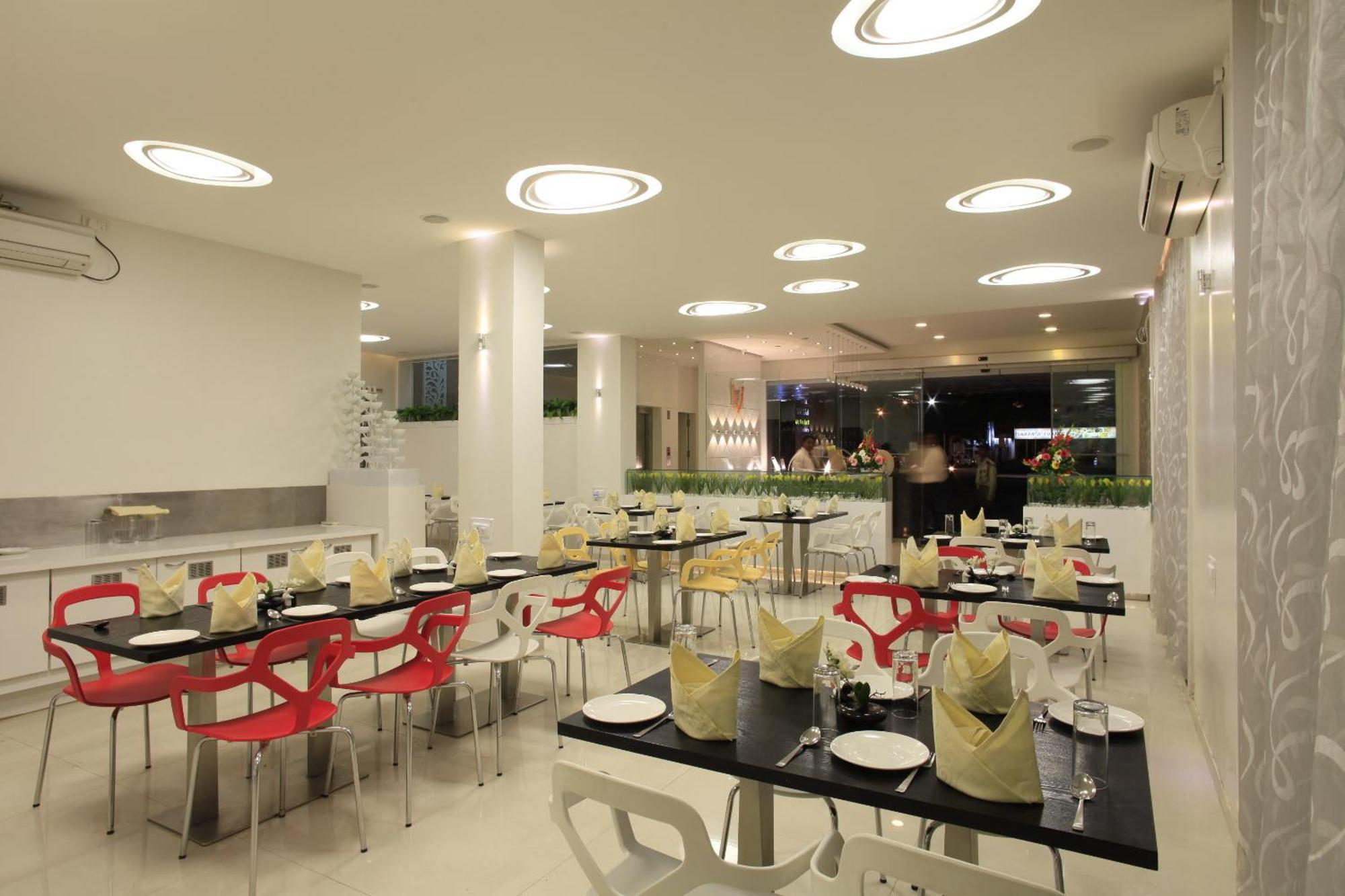 Hotel Sai Mahal Shirdi Extérieur photo