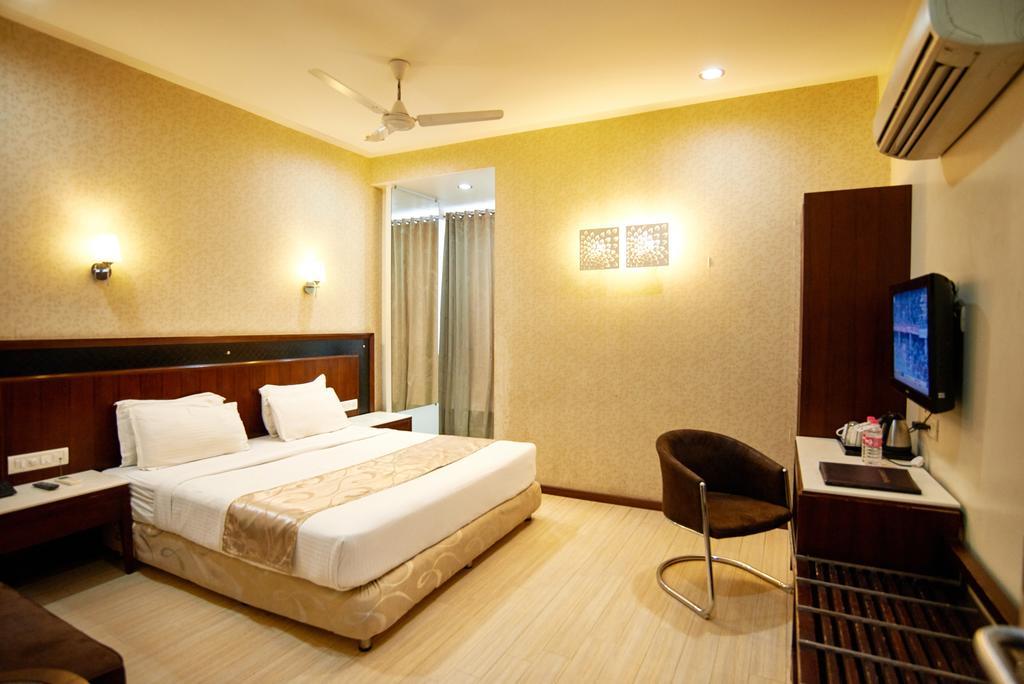 Hotel Sai Mahal Shirdi Extérieur photo