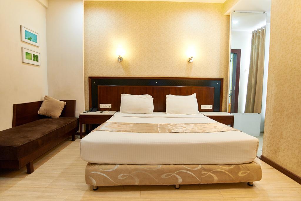 Hotel Sai Mahal Shirdi Extérieur photo